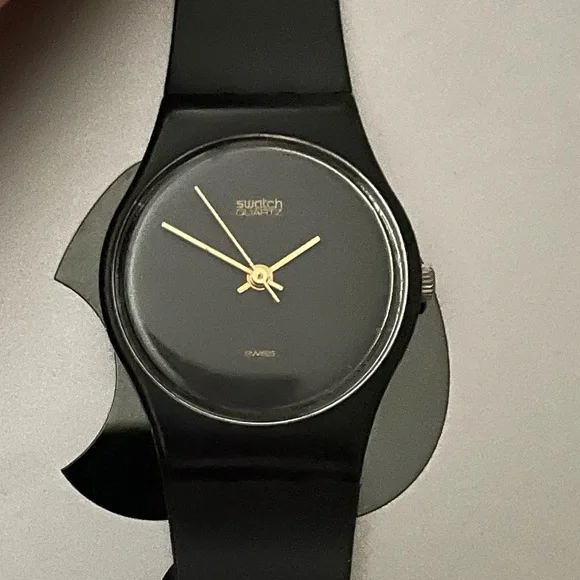 Vintage 1980’s Swatch Watch, LB106 “Black Magic” LB106 “Black Magic” from 1985. Just found it at the thrift  main image 3